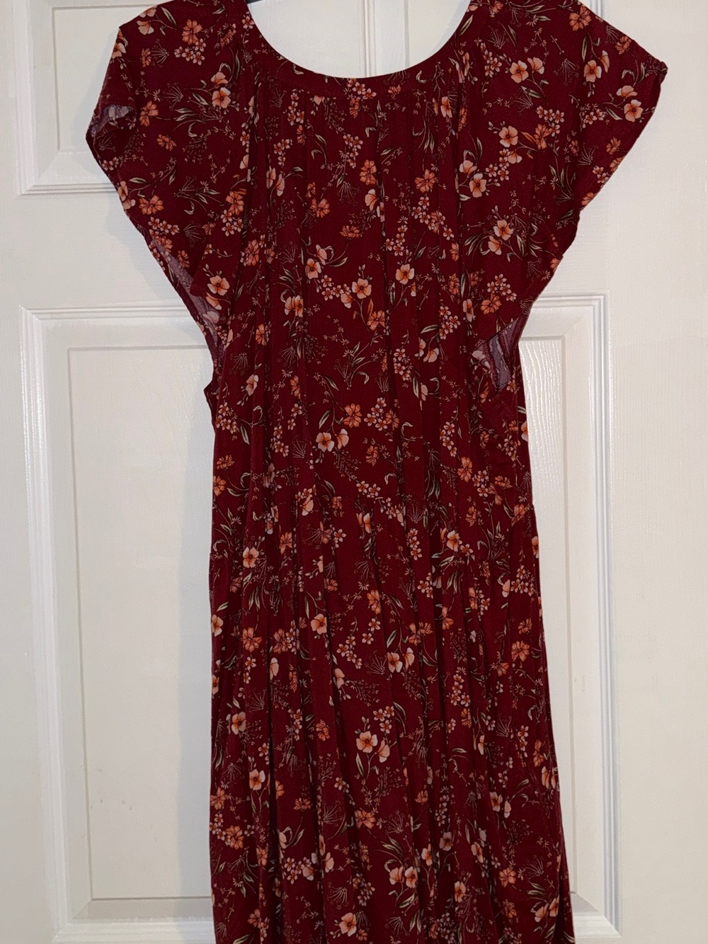 Old Navy Burgundy Floral V-Neck Midi Dress - Picture 2 of 3